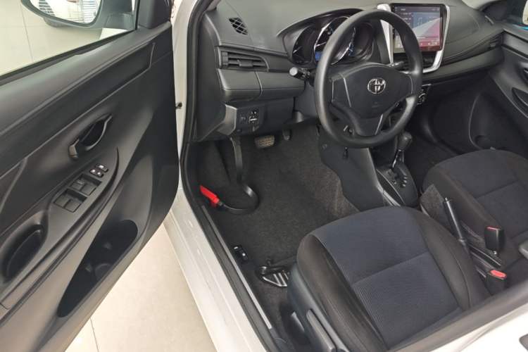 Used Toyota YARiS L Zhi Xiang 2017 1.5E CVT Dynamic Edition Driver Seat