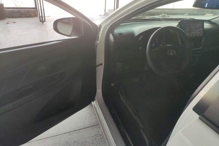 Used Toyota YARiS L Zhi Xiang 2017 1.5E CVT Dynamic Edition Driver Seat