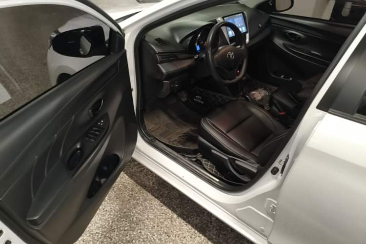 Used Toyota YARiS L Zhi Xiang 2017 1.5E CVT Dynamic Edition Driver Seat