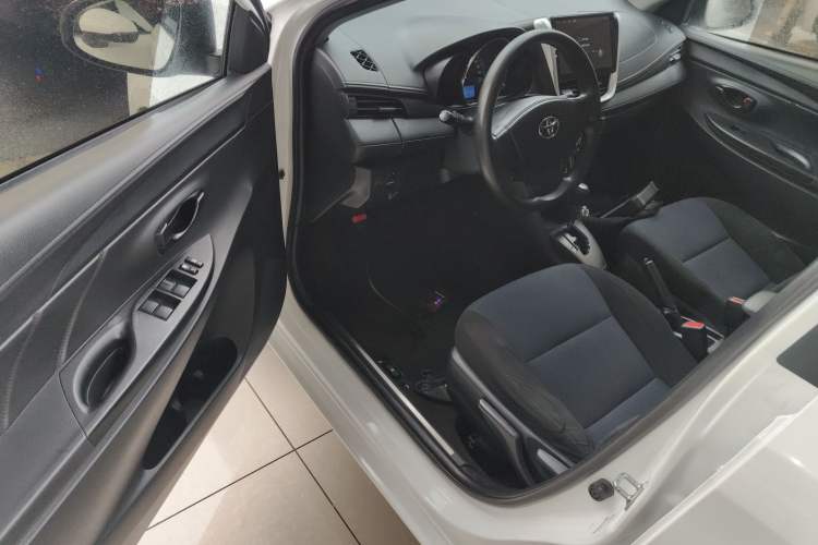Used Toyota YARiS L Zhi Xiang 2017 1.5E CVT Dynamic Edition Driver Seat