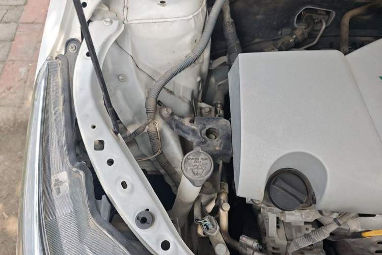 Used Toyota YARiS L Zhi Xiang 2017 1.5G Manual Xuan Dong Edition Engine Bay Right