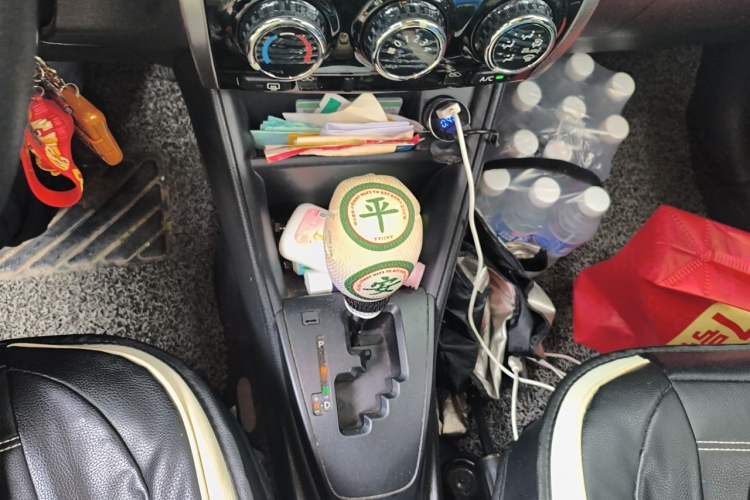 Used Toyota YARiS L Zhi Xiang 2017 1.5E CVT Dynamic Edition Gear Lever