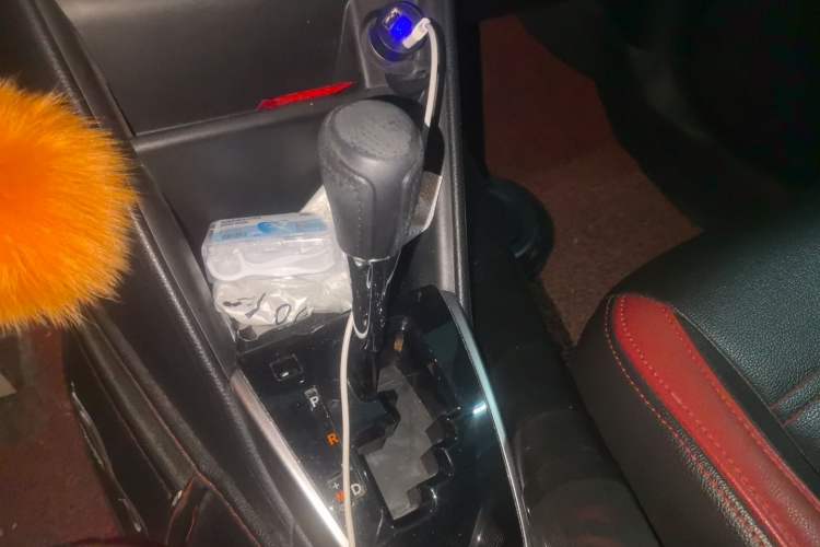 Used Toyota YARiS L Zhi Xiang 2017 1.5G CVT Xuan Dong Skyroof Edition Gear Lever