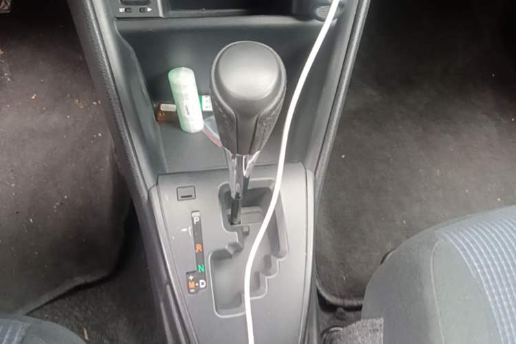 Used Toyota YARiS L Zhi Xiang 2017 1.5E CVT Dynamic Edition Gear Lever