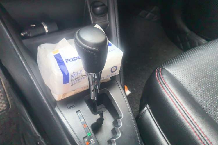 Used Toyota YARiS L Zhi Xiang 2017 1.5E CVT Dynamic Edition Gear Lever