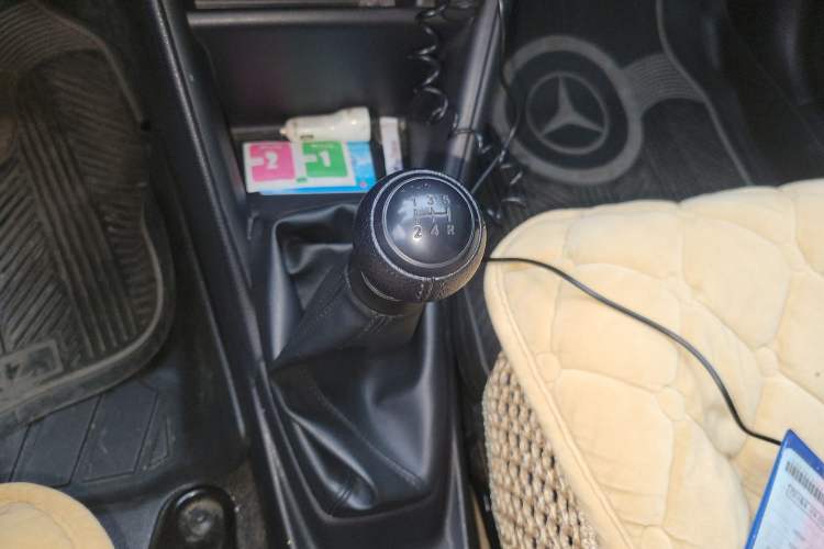 Used Toyota YARiS L Zhi Xiang 2017 1.5E Manual Charm Edition Gear Lever