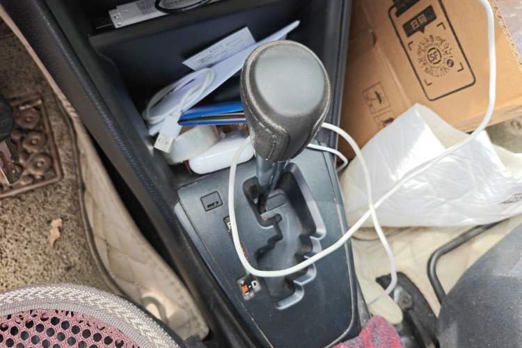 Used Toyota YARiS L Zhi Xiang 2017 1.5E CVT Dynamic Edition Gear Lever