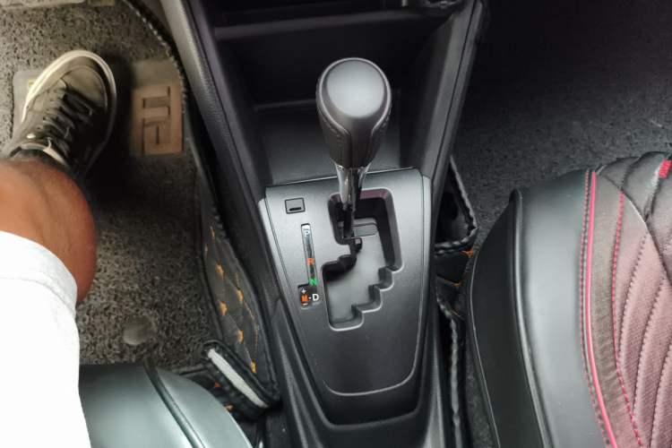Used Toyota YARiS L Zhi Xiang 2017 1.5E CVT Dynamic Edition Gear Lever