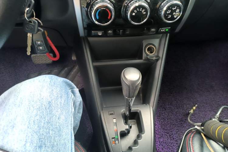 Used Toyota YARiS L Zhi Xiang 2017 1.5E CVT Dynamic Edition Gear Lever