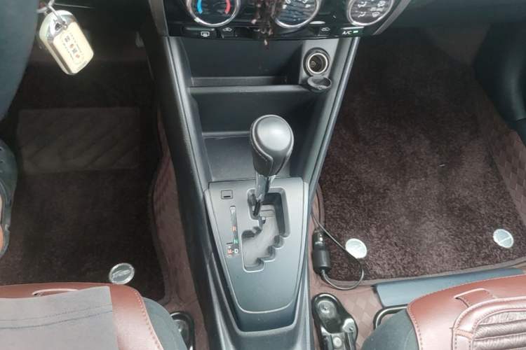 Used Toyota YARiS L Zhi Xiang 2017 1.5E CVT Dynamic Edition Gear Lever
