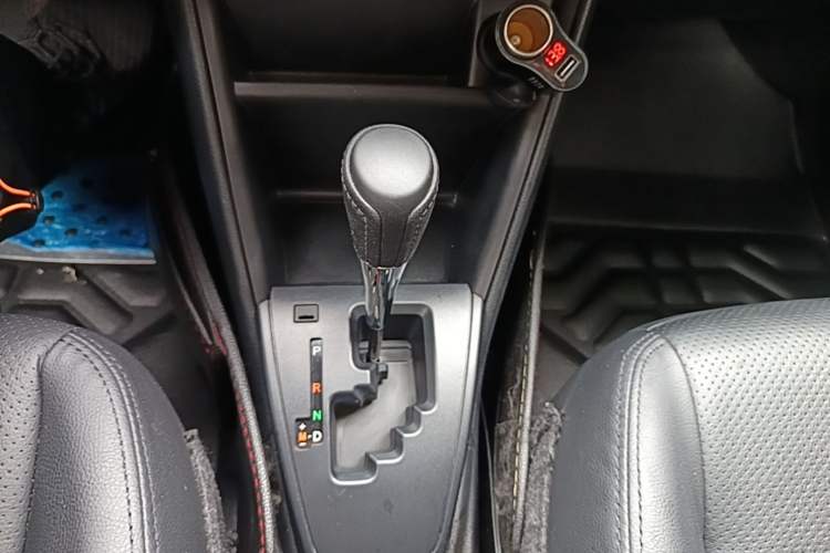 Used Toyota YARiS L Zhi Xiang 2017 1.5E CVT Dynamic Edition Gear Lever