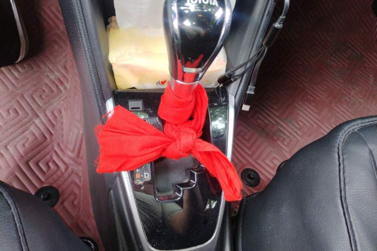 Used Toyota YARiS L Zhi Xiang 2017 1.5E CVT Dynamic Edition Gear Lever