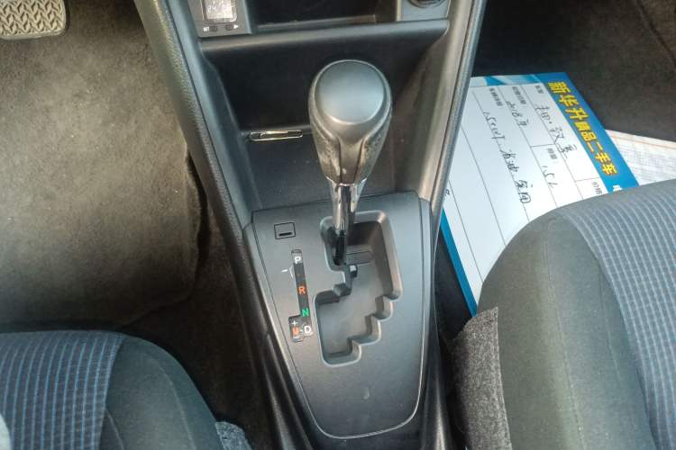 Used Toyota YARiS L Zhi Xiang 2017 1.5E CVT Dynamic Edition Gear Lever