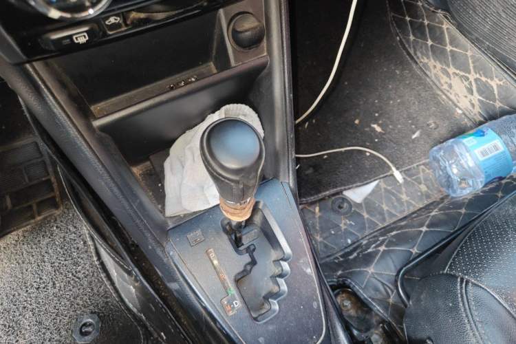 Used Toyota YARiS L Zhi Xiang 2017 1.5E CVT Dynamic Edition Gear Lever