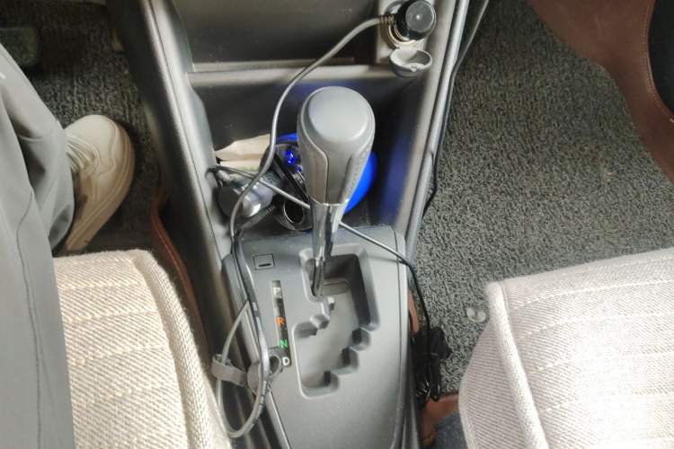 Used Toyota YARiS L Zhi Xiang 2017 1.5E CVT Dynamic Edition Gear Lever