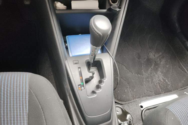 Used Toyota YARiS L Zhi Xiang 2017 1.5E CVT Dynamic Edition Gear Lever