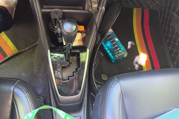 Used Toyota YARiS L Zhi Xiang 2017 1.5G CVT Xuan Dong Edition Gear Lever