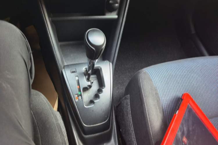 Used Toyota YARiS L Zhi Xiang 2017 1.5E CVT Dynamic Edition Gear Lever