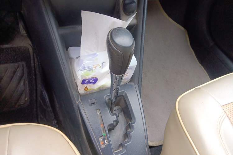 Used Toyota YARiS L Zhi Xiang 2017 1.5E CVT Dynamic Edition Gear Lever