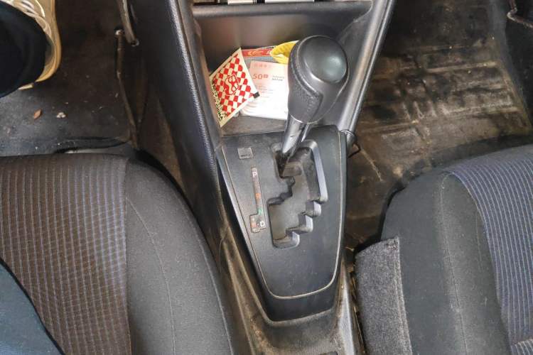 Used Toyota YARiS L Zhi Xiang 2017 1.5E CVT Dynamic Edition Gear Lever