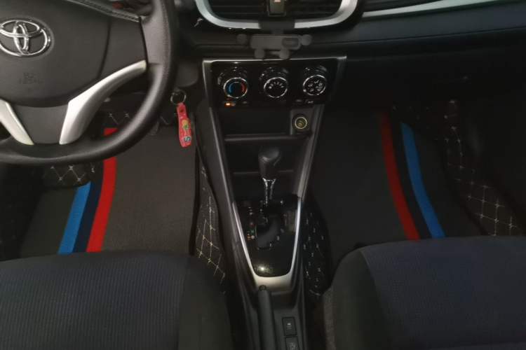 Used Toyota YARiS L Zhi Xiang 2017 1.5E CVT Dynamic Edition Gear Lever