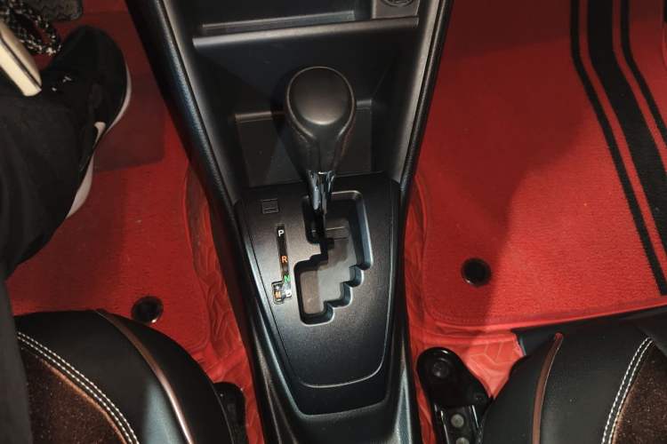 Used Toyota YARiS L Zhi Xiang 2017 1.5E CVT Dynamic Edition Gear Lever