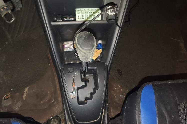 Used Toyota YARiS L Zhi Xiang 2017 1.5E CVT Dynamic Edition Gear Lever