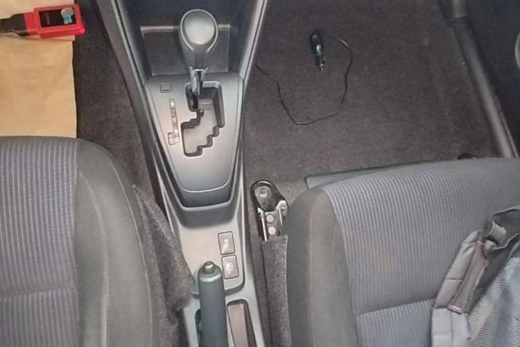 Used Toyota YARiS L Zhi Xiang 2017 1.5E CVT Dynamic Edition Gear Lever