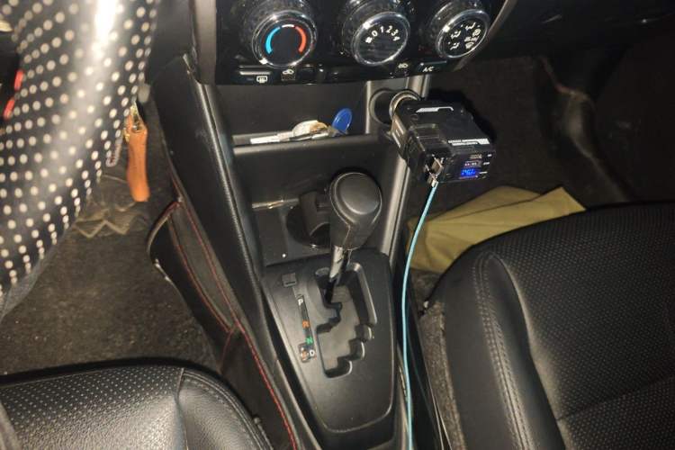 Used Toyota YARiS L Zhi Xiang 2017 1.5E CVT Dynamic Edition Gear Lever