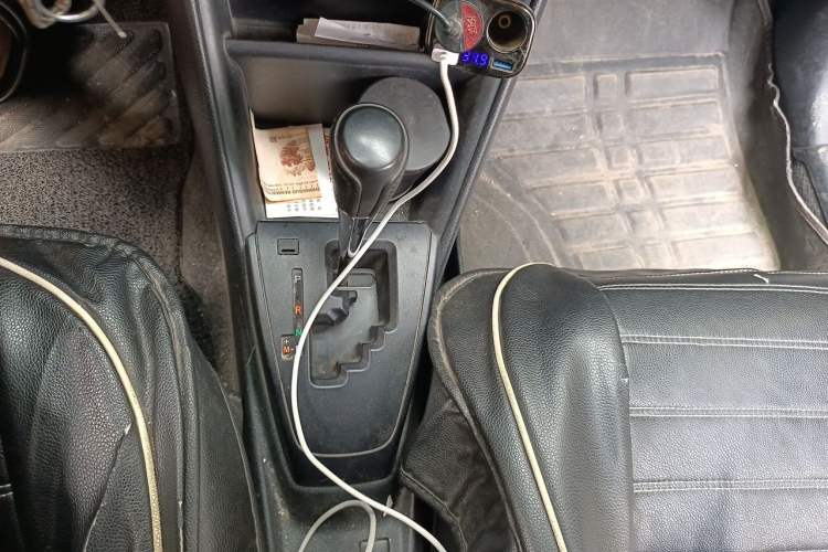 Used Toyota YARiS L Zhi Xiang 2017 1.5E CVT Dynamic Edition Gear Lever