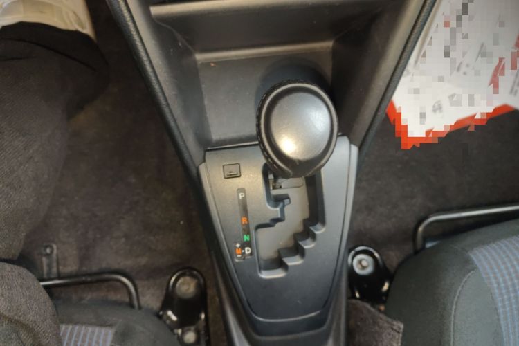 Used Toyota YARiS L Zhi Xiang 2017 1.5E CVT Dynamic Edition Gear Lever