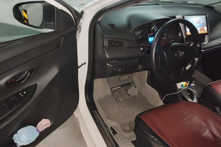 Used Toyota YARiS L Zhi Xiang 2017 1.5E CVT Dynamic Edition Interior 3