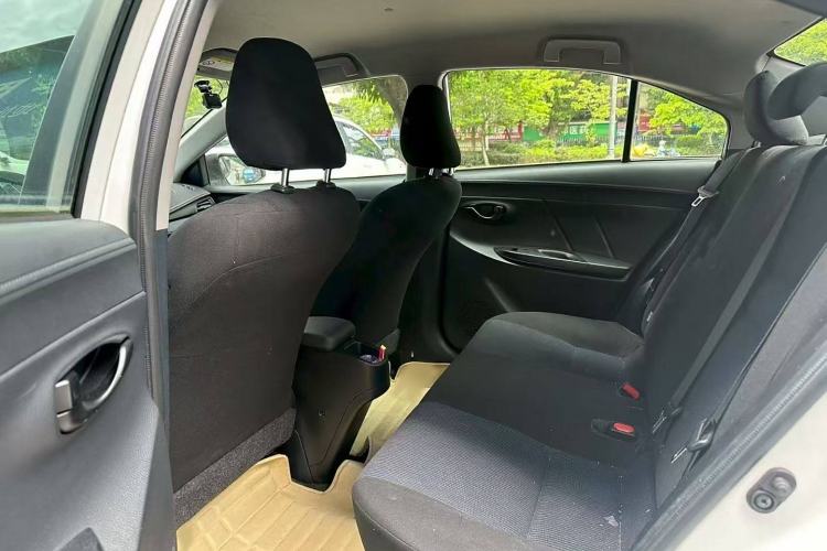 Used Toyota YARiS L Zhi Xiang 2017 1.5E CVT Dynamic Edition Interior 3