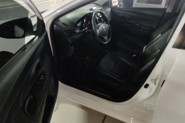 Used Toyota YARiS L Zhi Xiang 2017 1.5E CVT Dynamic Edition Interior 3