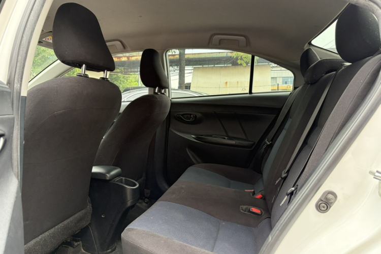 Used Toyota YARiS L Zhi Xiang 2017 1.5E CVT Dynamic Edition Interior 3