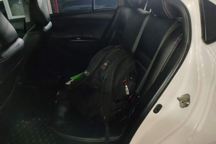 Used Toyota YARiS L Zhi Xiang 2017 1.5E CVT Dynamic Edition Interior 4