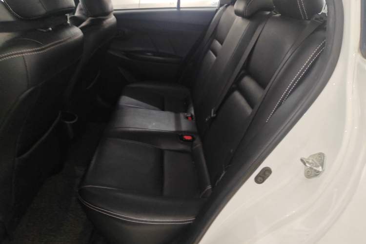 Used Toyota YARiS L Zhi Xiang 2017 1.5E CVT Dynamic Edition Interior 4