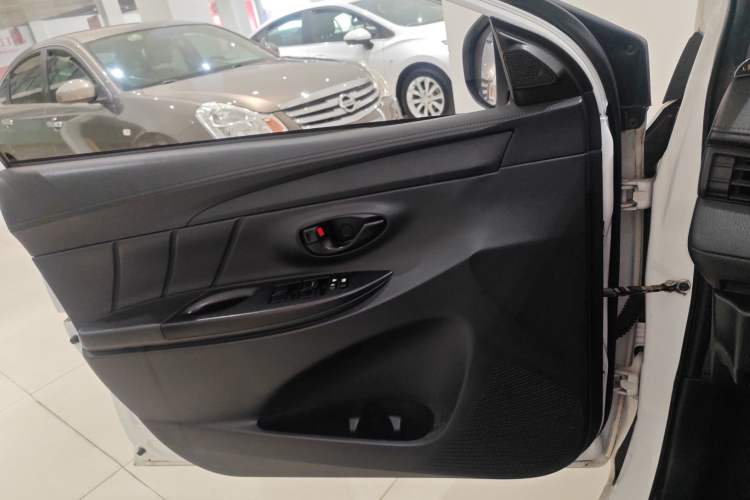 Used Toyota YARiS L Zhi Xiang 2017 1.5E CVT Dynamic Edition Interior 7