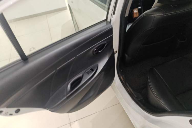 Used Toyota YARiS L Zhi Xiang 2017 1.5E CVT Dynamic Edition Interior 8