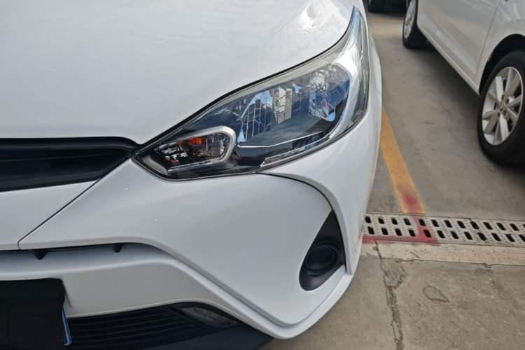 Used Toyota YARiS L Zhi Xiang 2017 1.5E CVT Dynamic Edition Left Front Headlight