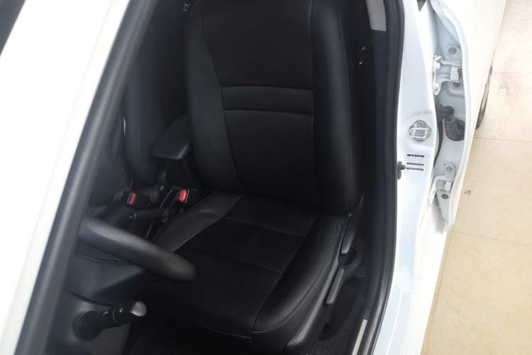 Used Toyota YARiS L Zhi Xiang 2017 1.5E CVT Dynamic Edition Left Front Seat