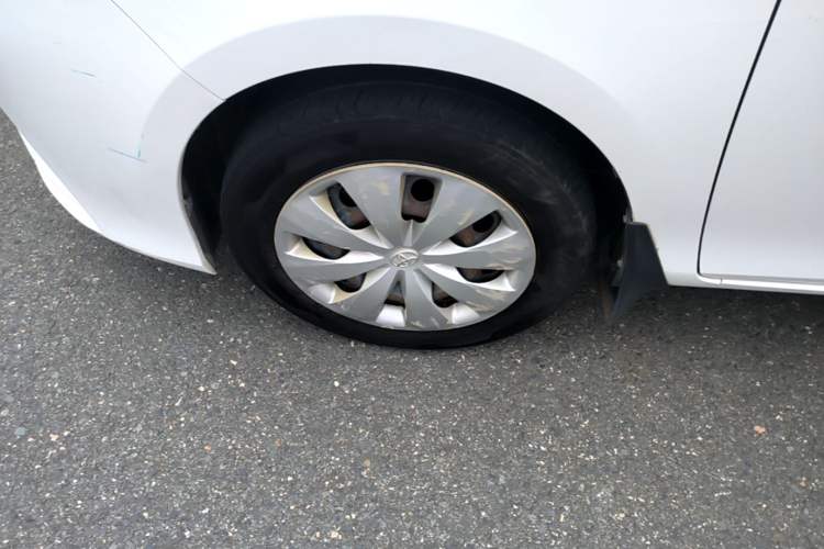 Used Toyota YARiS L Zhi Xiang 2017 1.5E CVT Dynamic Edition Left Front Wheel Hub