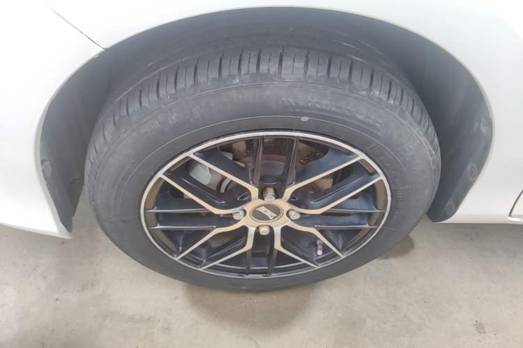 Used Toyota YARiS L Zhi Xiang 2017 1.5E CVT Dynamic Edition Left Front Wheel Hub