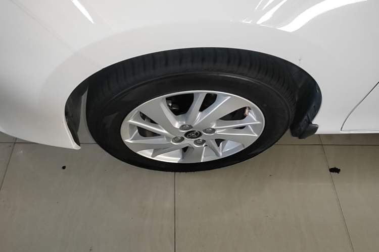 Used Toyota YARiS L Zhi Xiang 2017 1.5G CVT Xuan Dong Skyroof Edition Left Front Wheel Hub