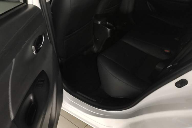 Used Toyota YARiS L Zhi Xiang 2017 1.5G CVT Xuan Dong Skyroof Edition Left Rear Seat