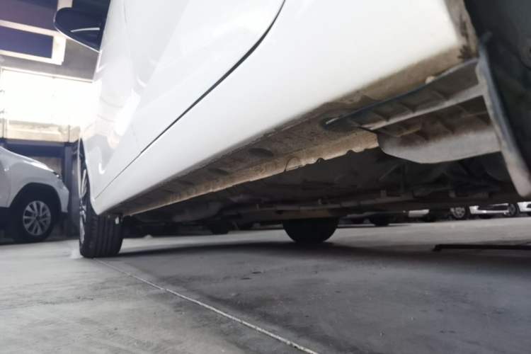Used Toyota YARiS L Zhi Xiang 2017 1.5E CVT Dynamic Edition Left Side Sill