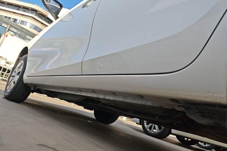 Used Toyota YARiS L Zhi Xiang 2017 1.5E CVT Dynamic Edition Left Side Sill
