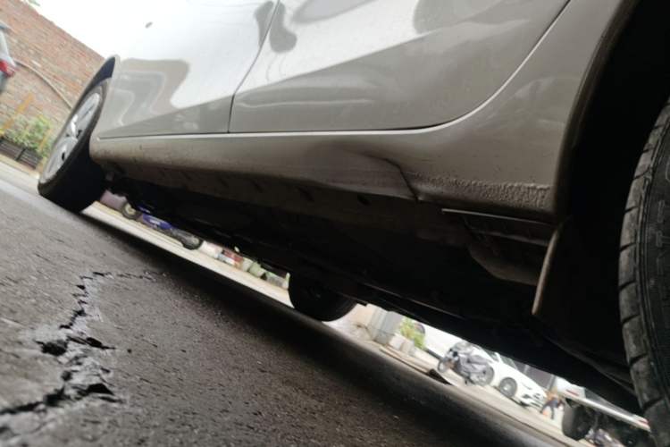 Used Toyota YARiS L Zhi Xiang 2017 1.5E CVT Dynamic Edition Left Side Sill