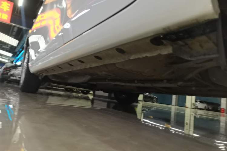 Used Toyota YARiS L Zhi Xiang 2017 1.5E CVT Dynamic Edition Left Side Sill