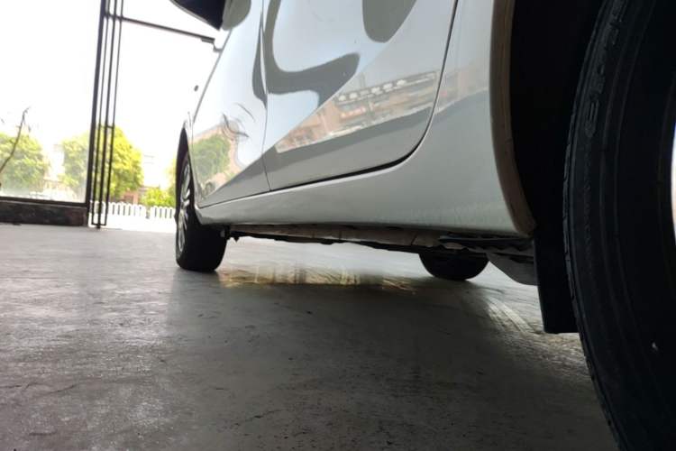 Used Toyota YARiS L Zhi Xiang 2017 1.5E CVT Dynamic Edition Left Side Sill